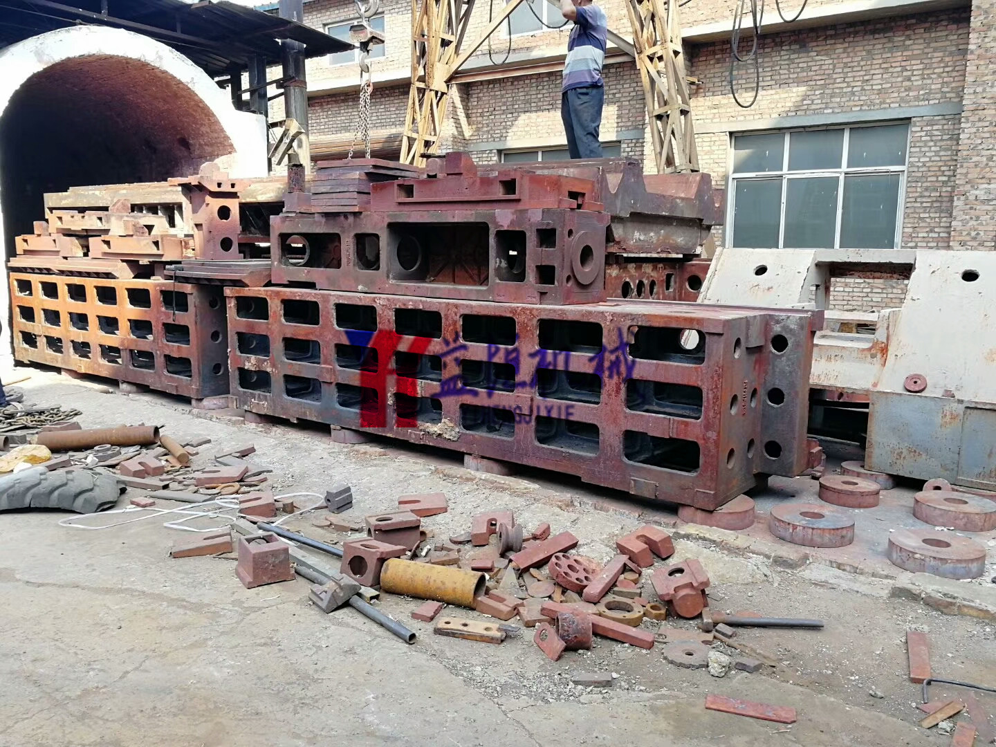 1552464432771323.jpg 機(jī)床鑄件 (13).jpg